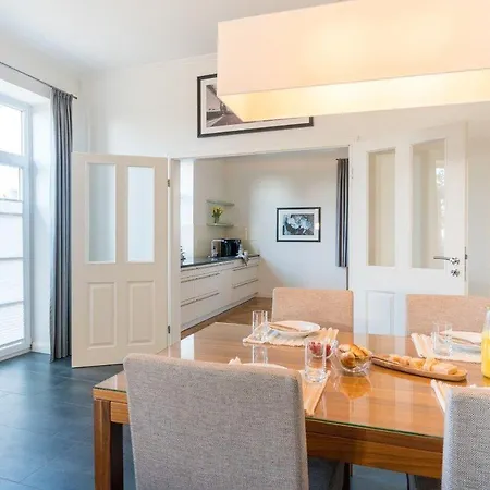 Haus-am-kai-13-wohnung-2-strandlaeufer * Großenbrode